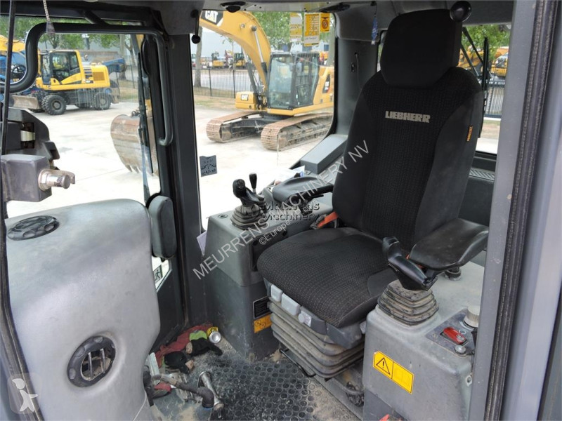 بلدوزر Liebherr