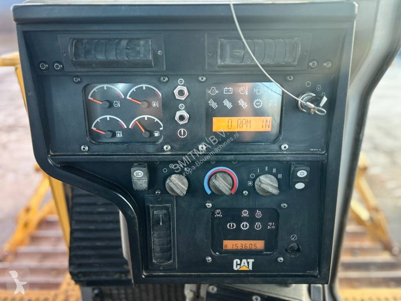 بلدوزر Caterpillar R II