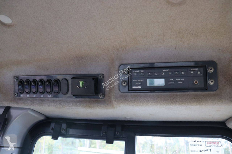 بلدوزر Komatsu