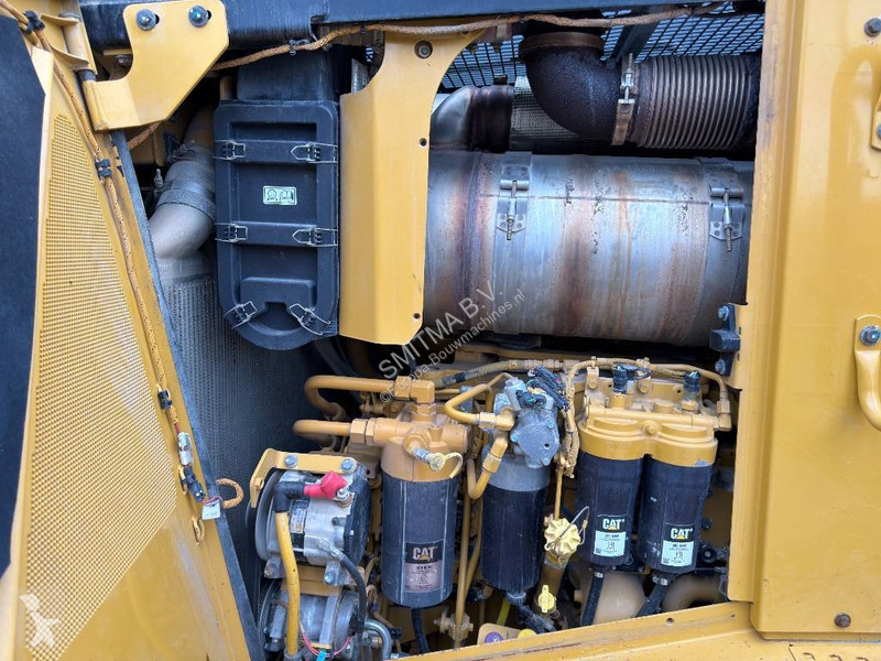 Buldozér Caterpillar - CE