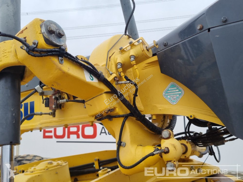 Buldozer Komatsu GD655-6