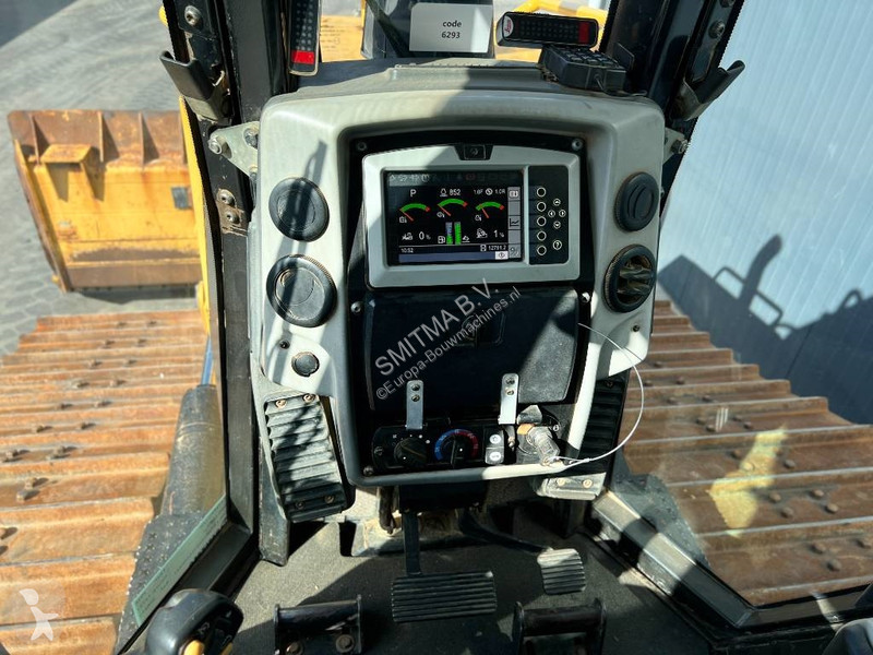 بلدوزر Caterpillar D6N