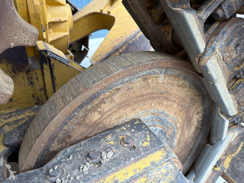 Buldozér Caterpillar D6T