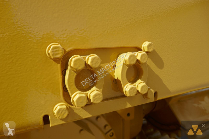 بلدوزر Caterpillar D6T
