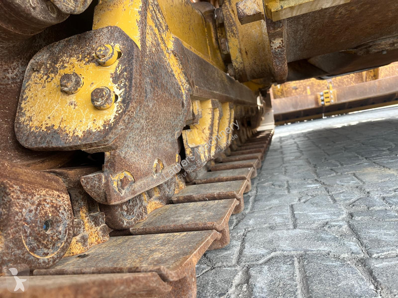بلدوزر Caterpillar D6 XL next generation .