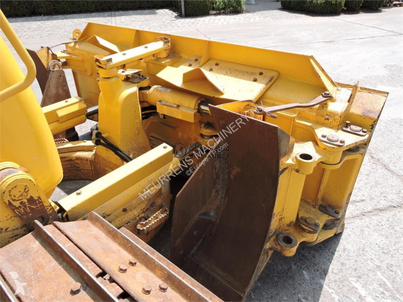 بلدوزر Komatsu I-24 + GPS