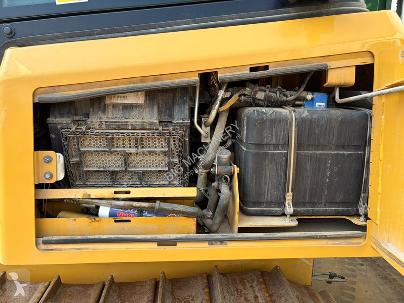 بلدوزر Caterpillar D4 LGP 15A ( / 2)