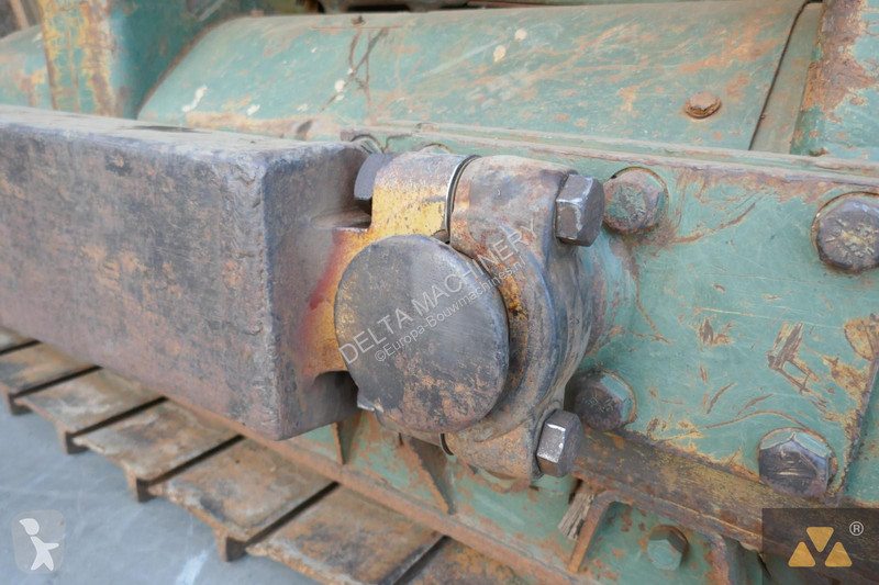 بلدوزر Caterpillar Ex-army