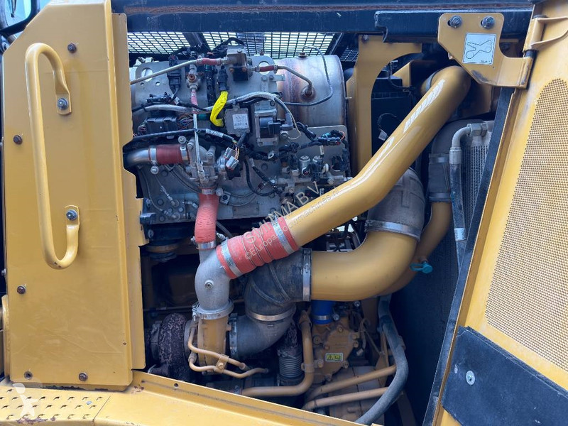 Buldozér Caterpillar - CE