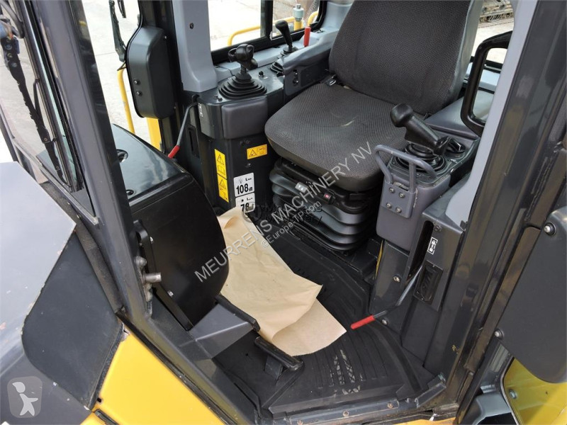 Buldozér Komatsu D65 PX ripper available