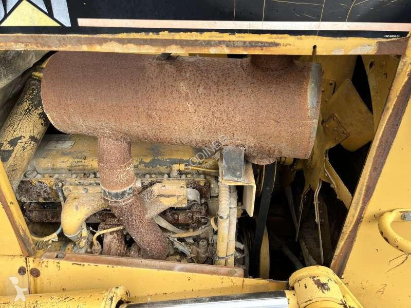 Caterpillar D6M bulldozer