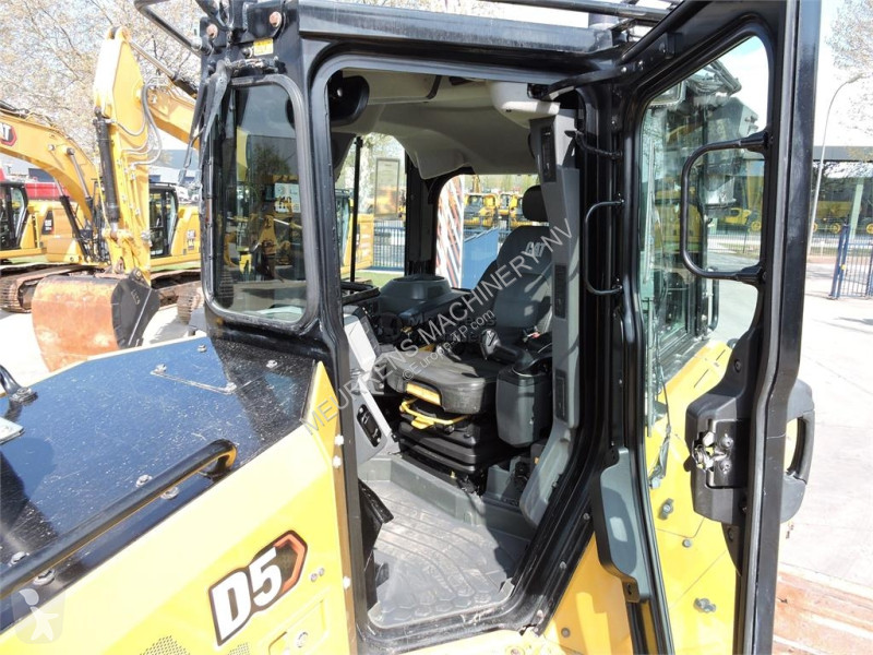 Bulldozer Caterpillar D5