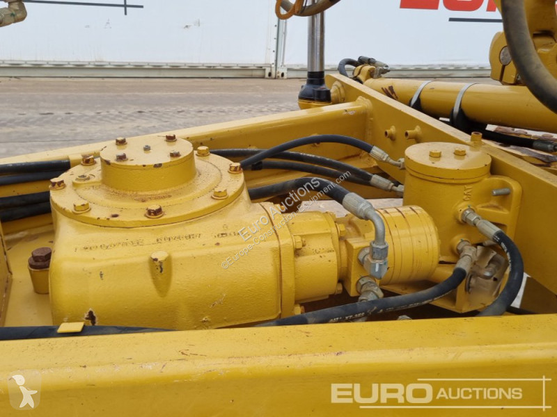 Buldozer Caterpillar 2