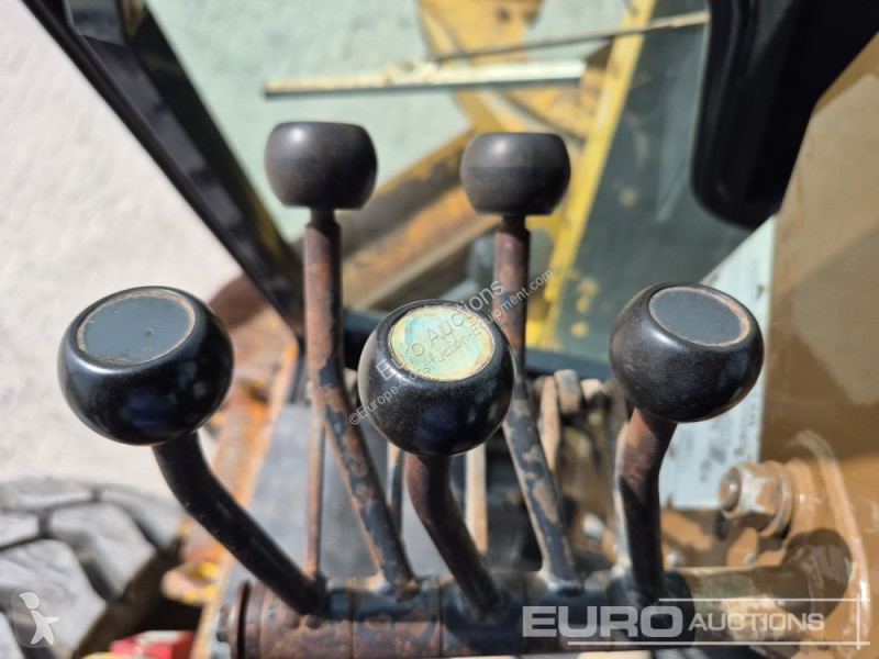Buldozer Komatsu GD825A-2