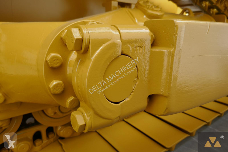 بلدوزر Caterpillar D6T