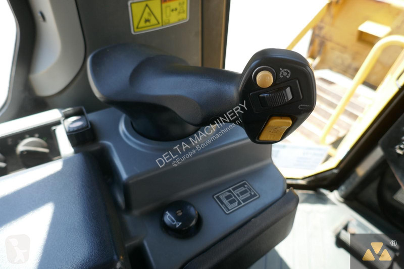 بلدوزر Caterpillar D7E LGP