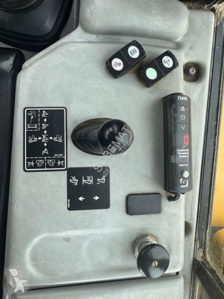 بلدوزر Caterpillar D6N