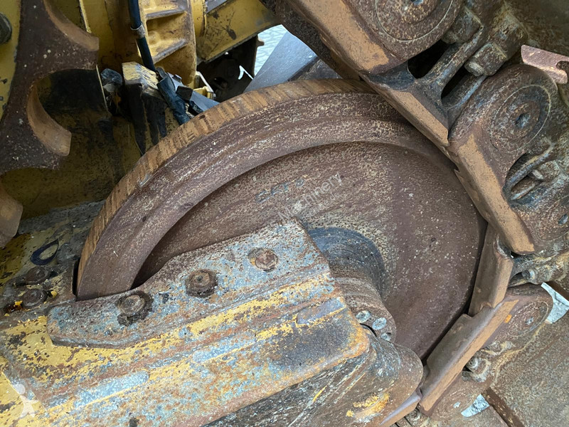 Бульдозер Caterpillar D6T