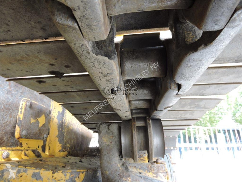 بلدوزر Komatsu I-24 + GPS