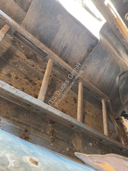 بلدوزر  Extec Screens & Crushers C12...