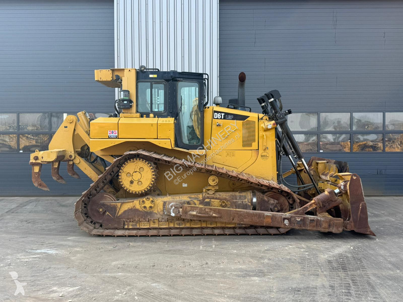 Bulldozer Caterpillar D6T