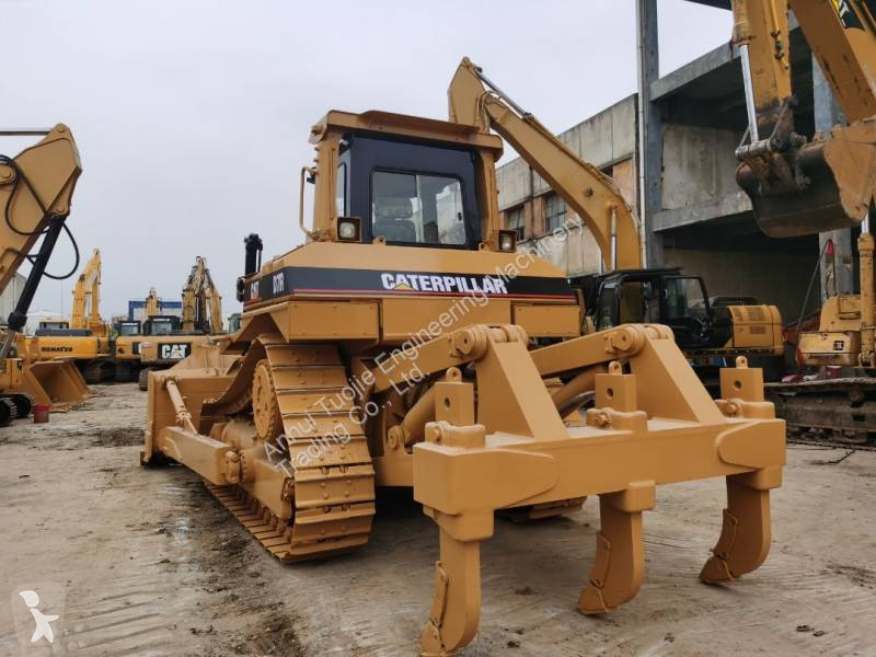 بلدوزر Caterpillar D7R