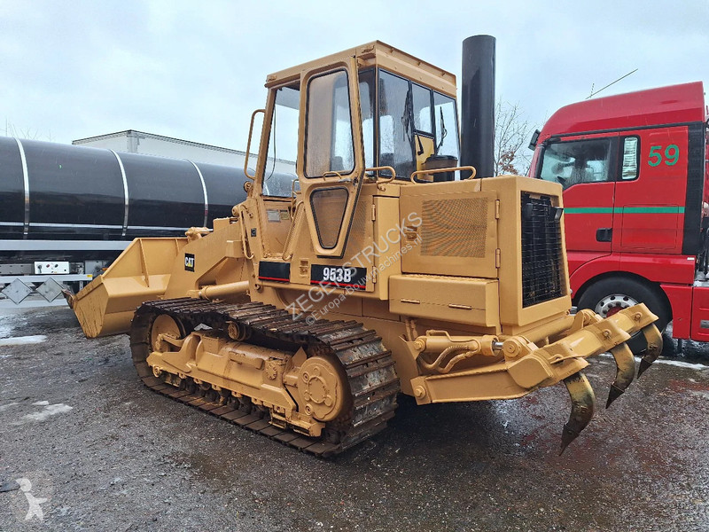 Buldozér Caterpillar 953B