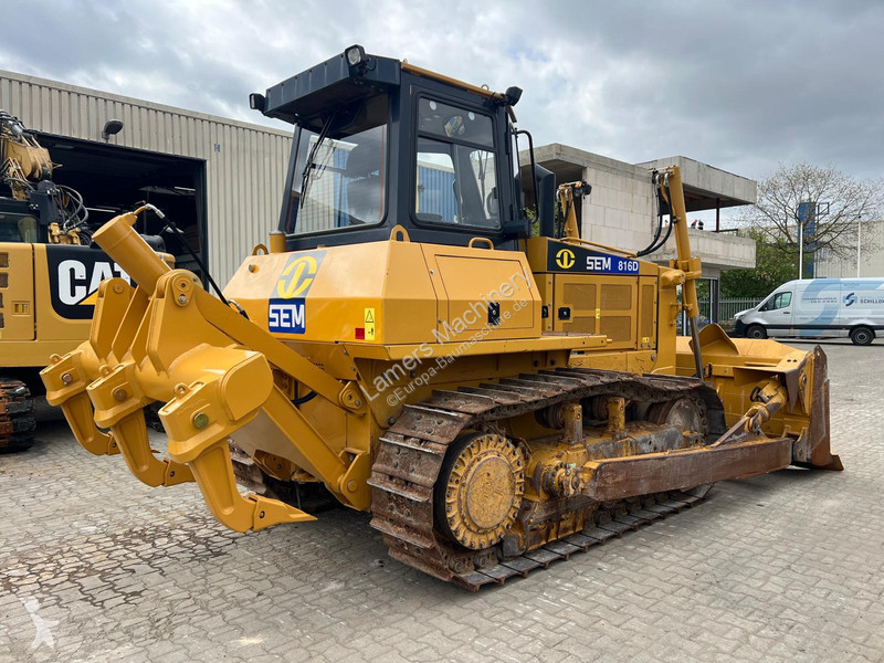Buldozer SEM 816D .