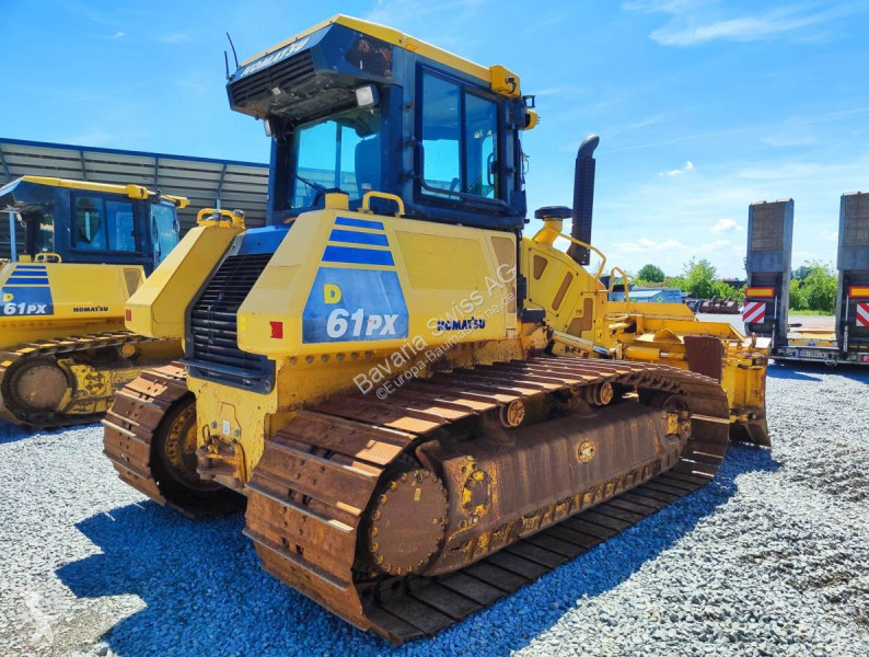 بلدوزر Komatsu