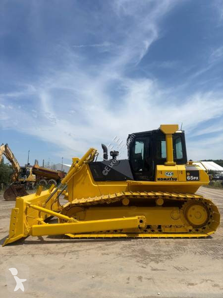 بلدوزر Komatsu