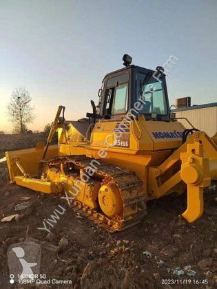 Buldozér Komatsu D85