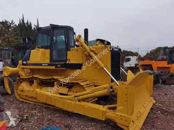 Buldozér Komatsu D85