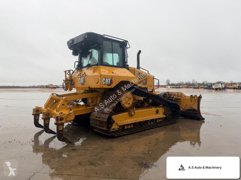 Bulldozer Caterpillar D5