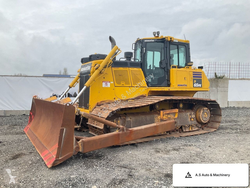 بلدوزر Komatsu