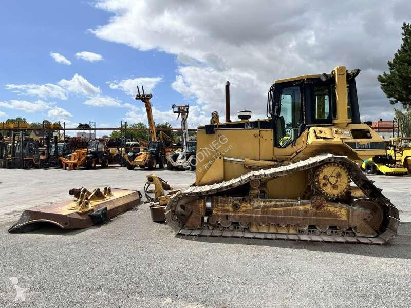 Caterpillar D6M bulldozer