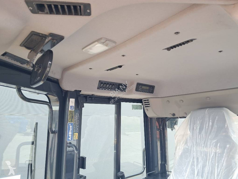 Buldózer Komatsu I-24E0