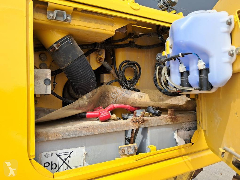 Buldózer Komatsu D65PXI18