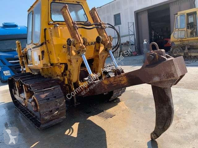 بلدوزر Caterpillar D6D