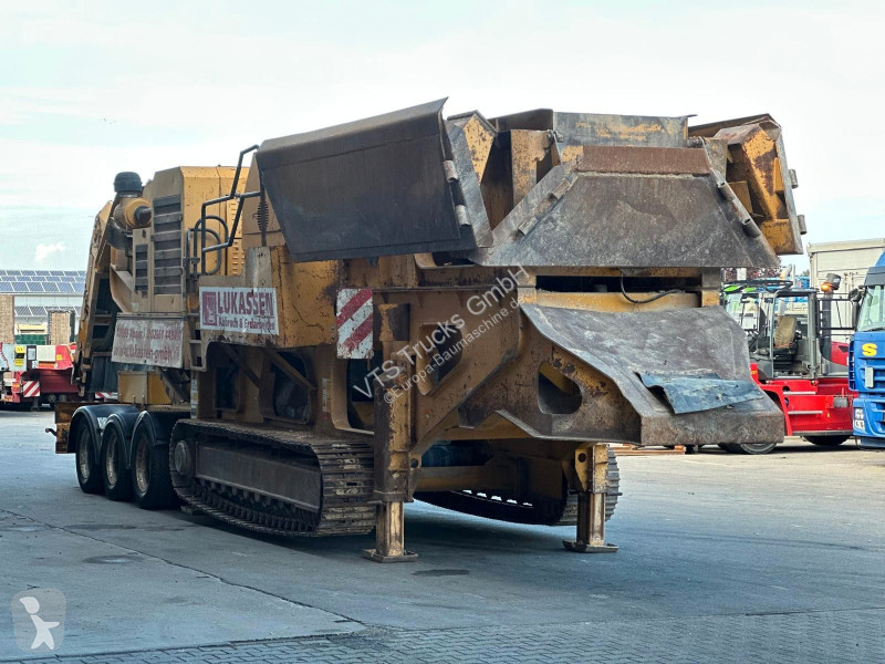 بلدوزر  Extec Screens & Crushers C12...