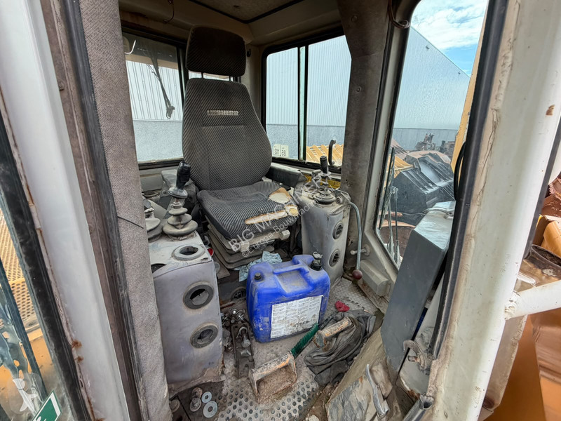 Bulldozer Liebherr | Spare parts only