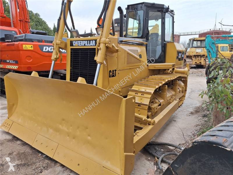 بلدوزر Caterpillar D6G2