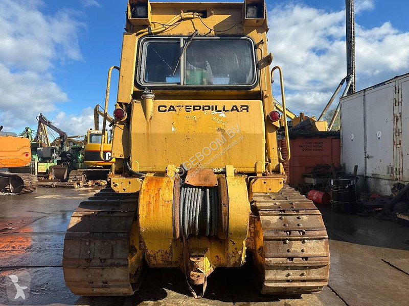 Bulldozer Caterpillar D6D with winch