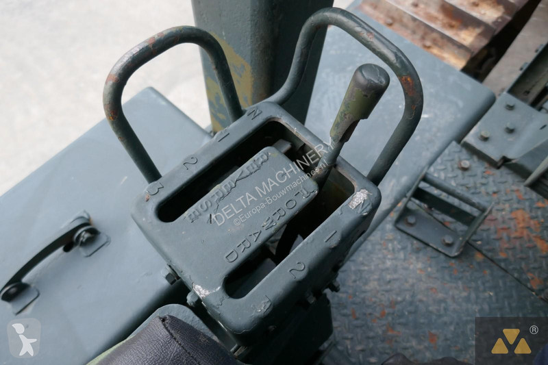 Buldozér Caterpillar Ex-army