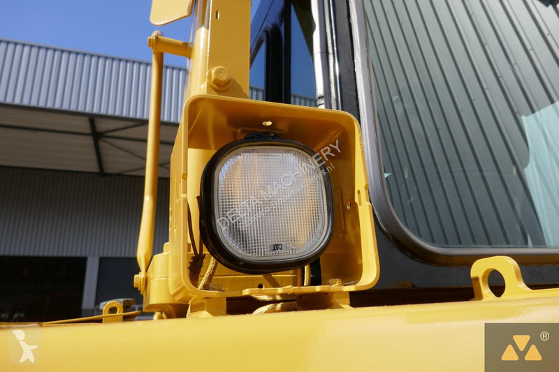 بلدوزر Caterpillar D6T