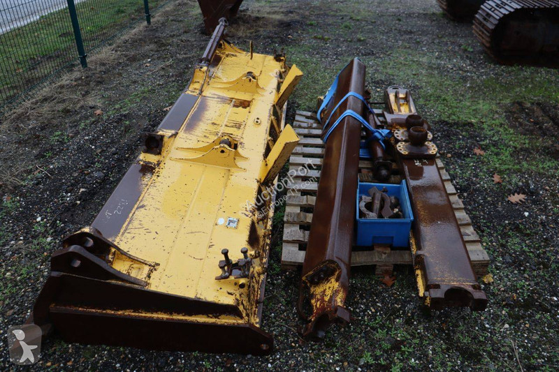 بلدوزر Komatsu