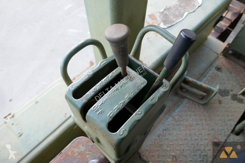 بلدوزر Caterpillar Ex-army