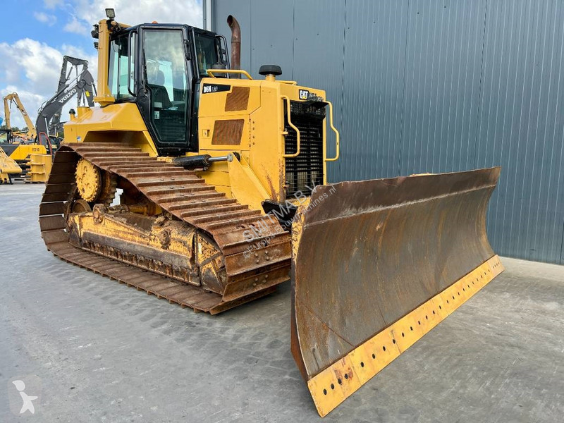 بلدوزر Caterpillar D6N