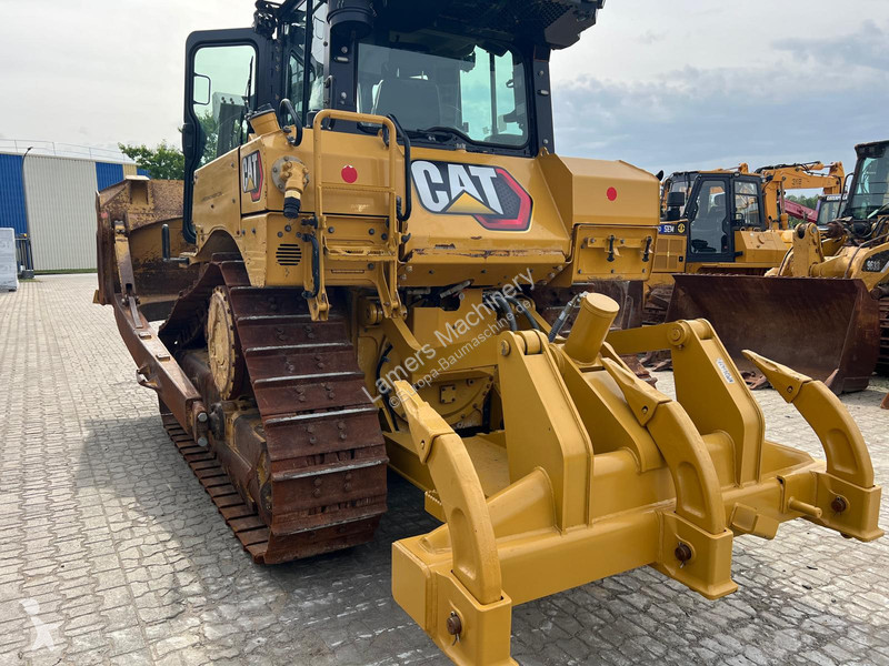 بلدوزر Caterpillar D6 XL next generation .