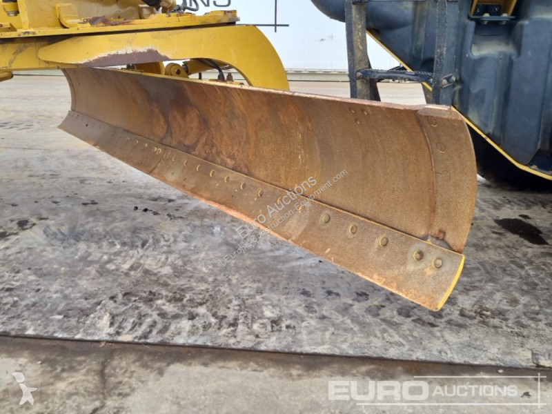 Buldozer Caterpillar 2