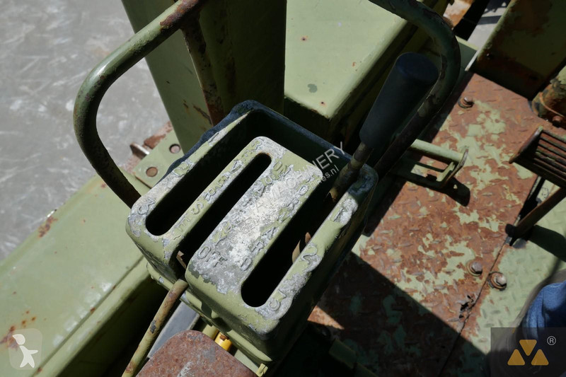 بلدوزر Caterpillar Ex-army